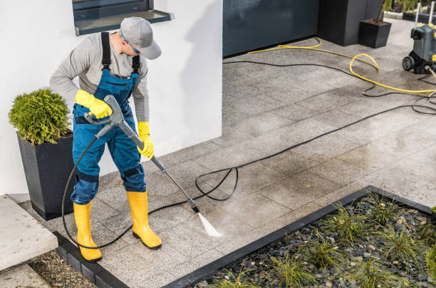 Best Sidewalk Pressure Washing  in Oak Creek, WI